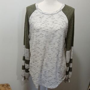 Maurices Green and White Raglan Tee